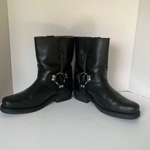 Men’s boots